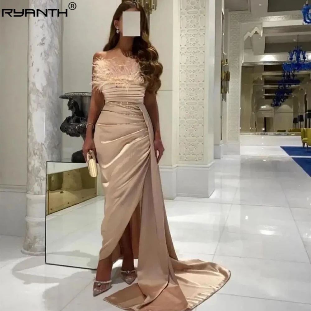 

Ryanth Luxury Feathers Mermaid Evening Dresses Saudi Arabic Pleat Ruched Satin Prom Dress Dubai Women Formal Party Gowns 2023