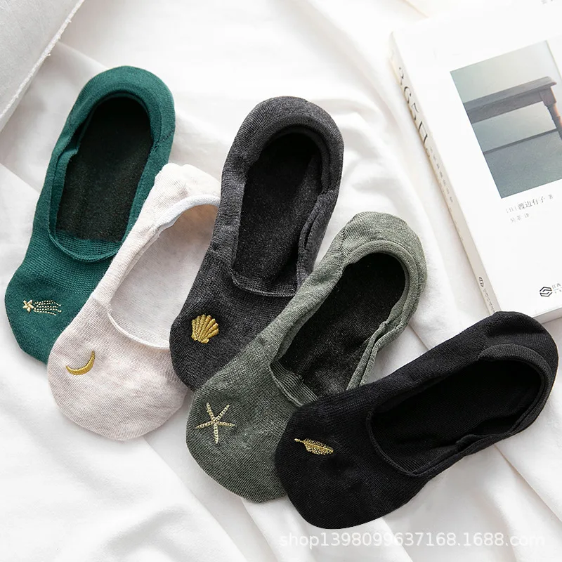 

Носки-лодочки женские летние тонкие, однотонные хлопковые невидимые носки с низким берцем и вышивкой, однотонные