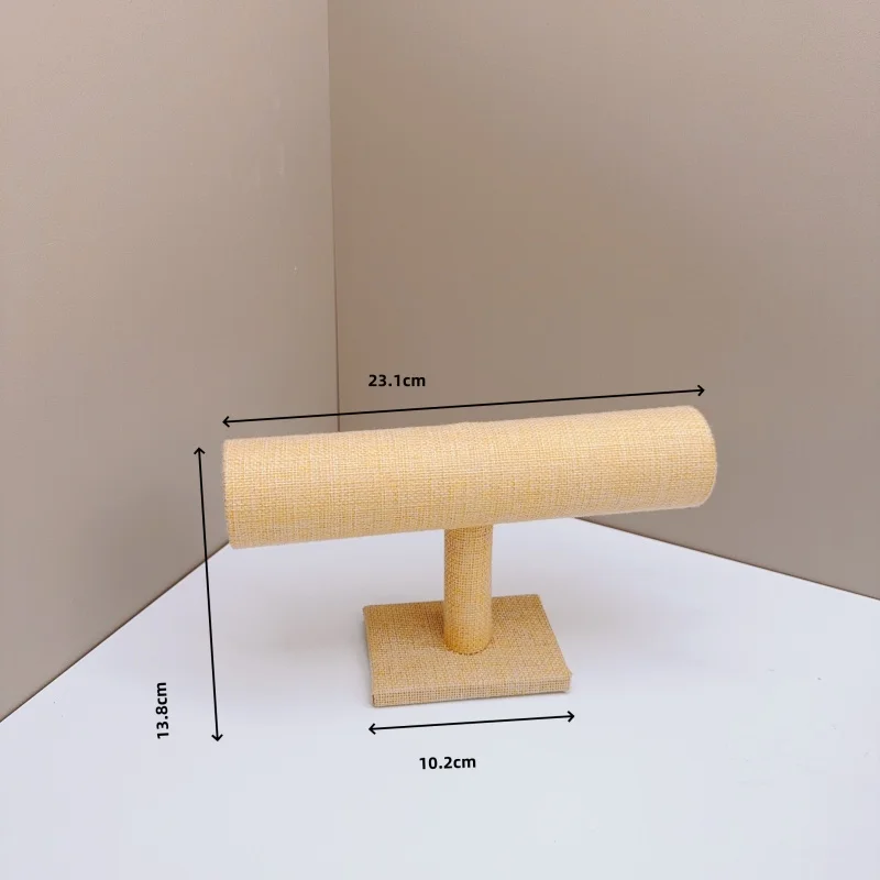 

Бархатная подставка для украшений