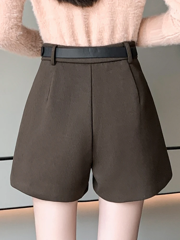 Рисунок 5 - Женские трапециевидные шорты QOERLIN