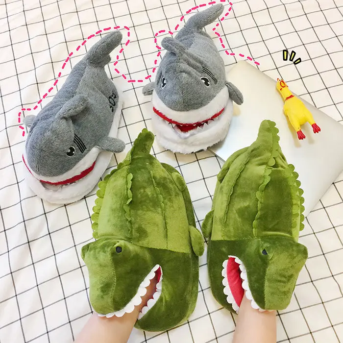 Designer Green Alligator Slippers Male Female Size 35-43 Cartoon Animal Chunky bigfoot shoes Winter Mens Plush Shark Slipper