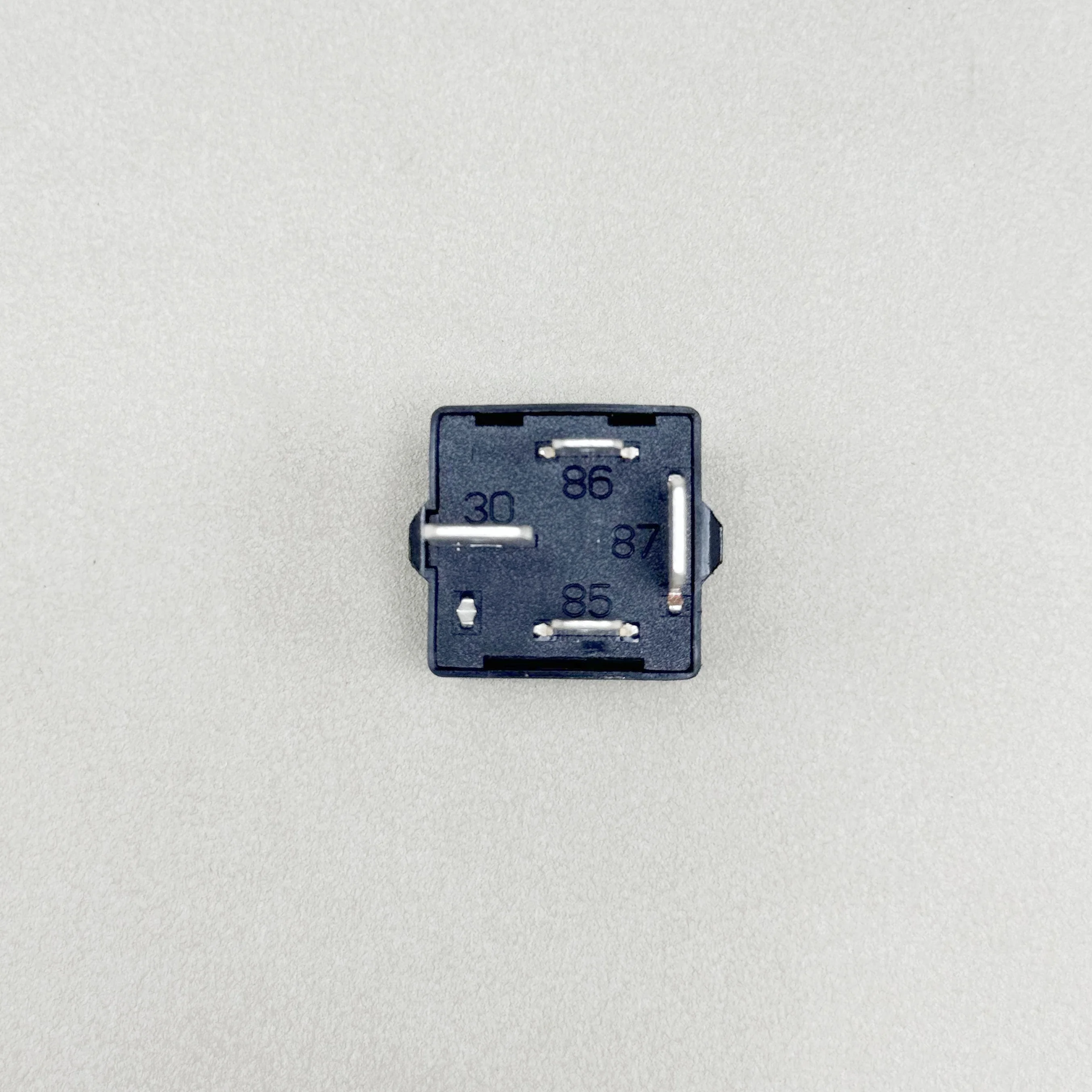 Реле блока управления двигателем 460 ECU 1K0951253A для VW Golf Jetta MK5 Passat B6 Touran Tiguan Audi A3 TT R8 Skoda 1K0 951 253A (art.: 3920cedd199d7) - 3920cedd199d7
