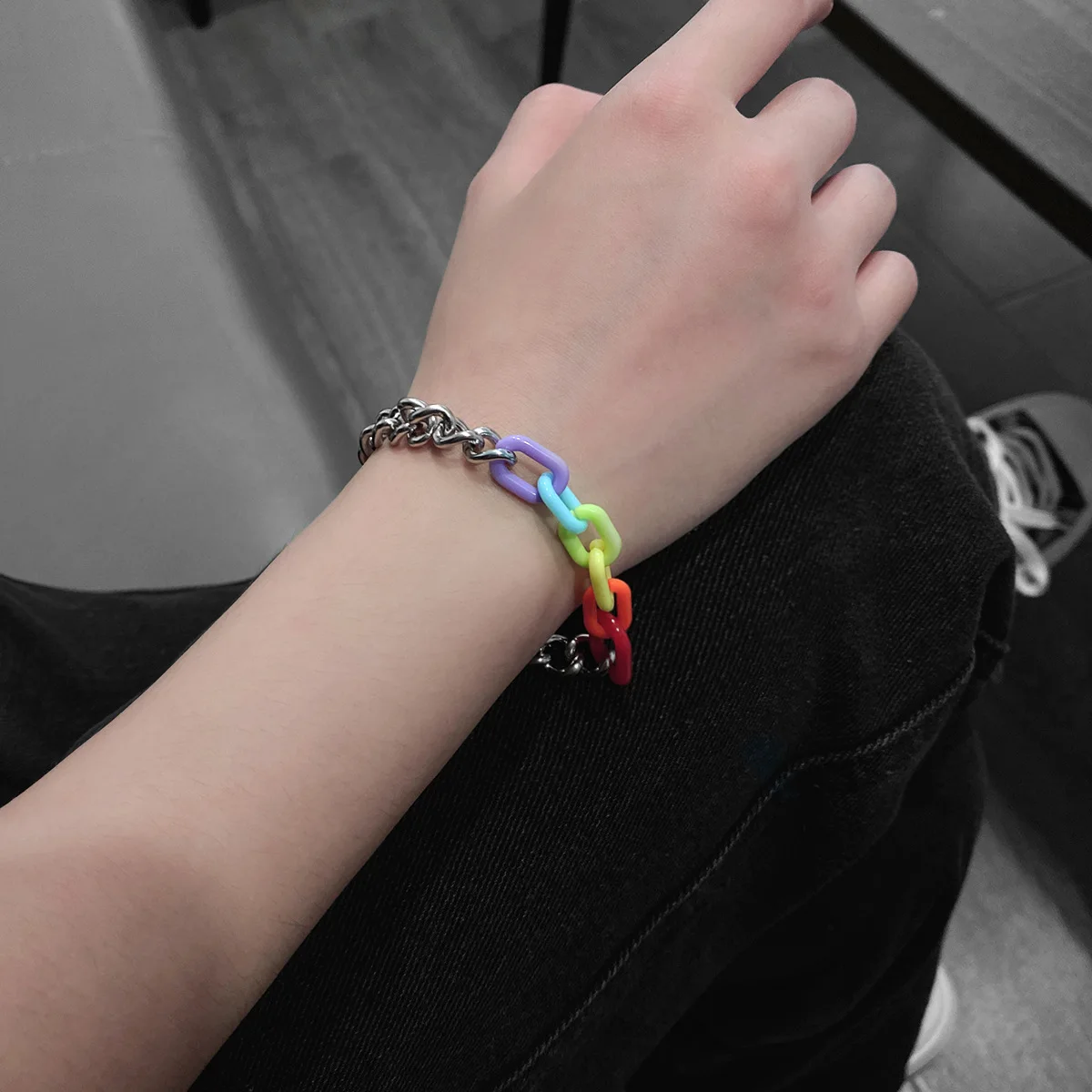 

Colorful Summer Chunky Link Bracelets Trendy Minimalist Rainbow Candy Color Link Bracelet Thick Acrylic Paperclip Chain Bracelet