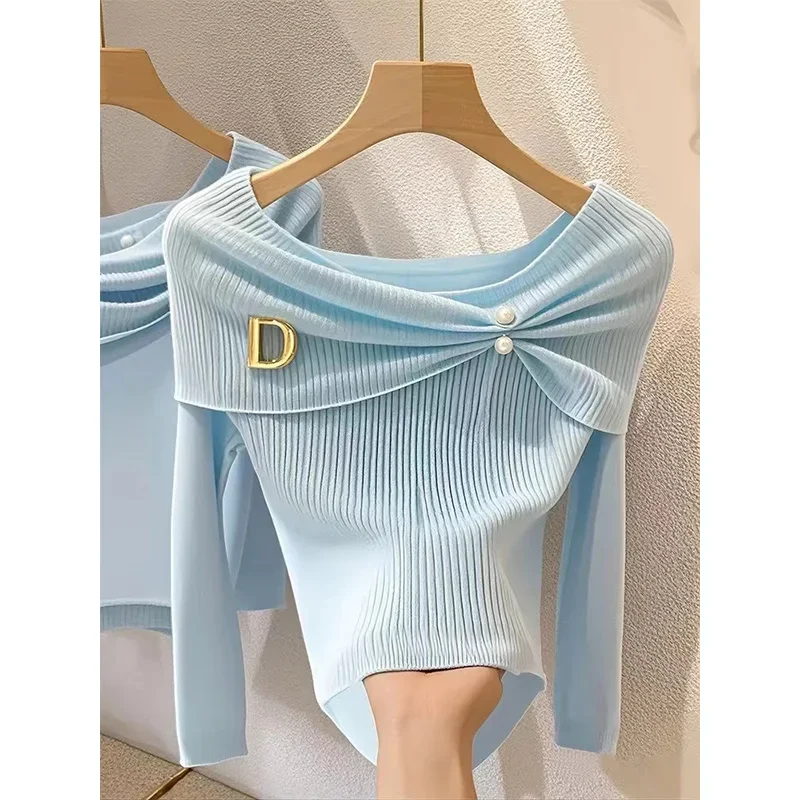 Женский однотонный пуловер с воротником-шарфом