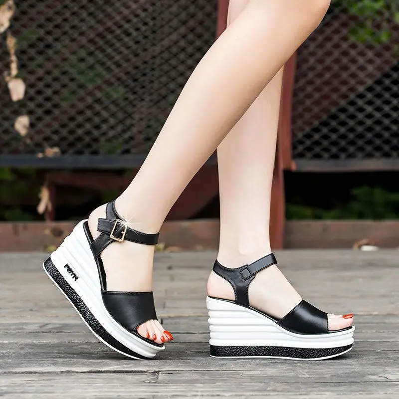 Сандалии женские кожаные Уличная обувь на танкетке круглый носок каблук Премиум