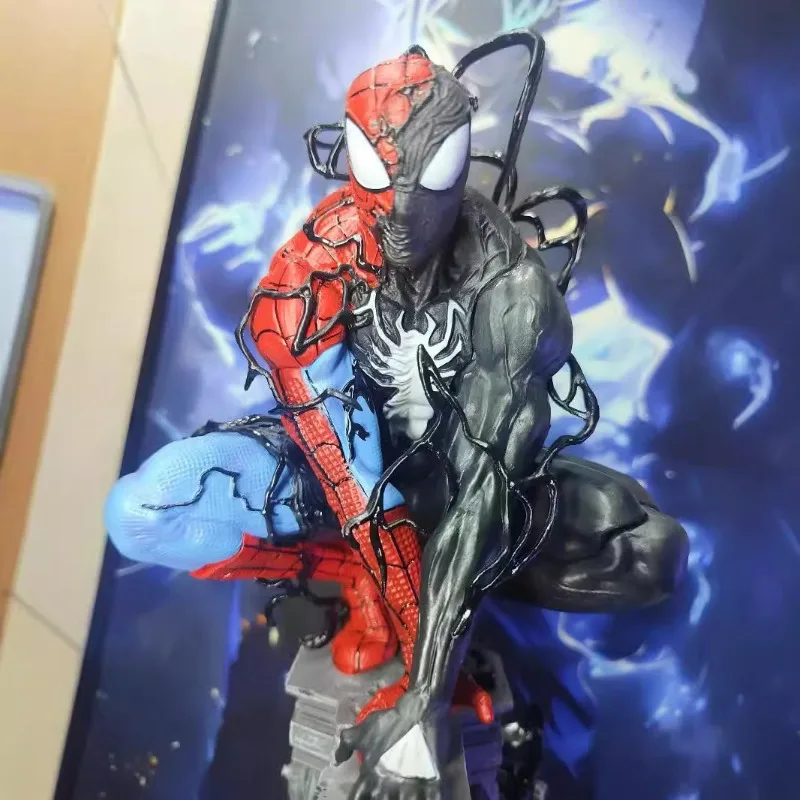 Светящаяся в темноте статуя GK Symbiote Человек-паук и Venom — Коллекционная модель Marvel