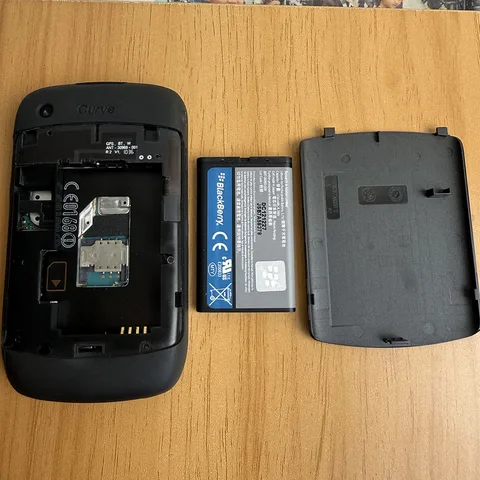 Оригинальный мобильный телефон Blackberry 9300 Curve 2,46 дюйма TFT-дисплей 2 МП 3G WIFI GPS мобильный телефон BlackBerry смартфон