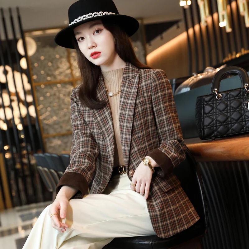 Spot wholesale black hooded suit coat (female) autumn 2022 new small Korean loose casual double breasted suit trendy top