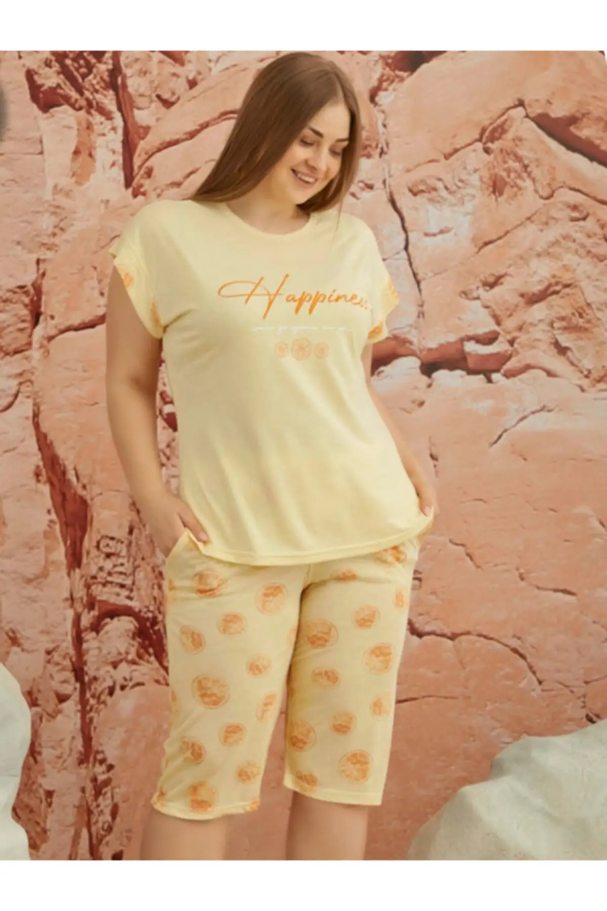 

Women's Pajamas Yellow Happines Plus Size Short Sleeve Capri Sleep Lounge Pajamas Nightwear Sleepwear Night Suit