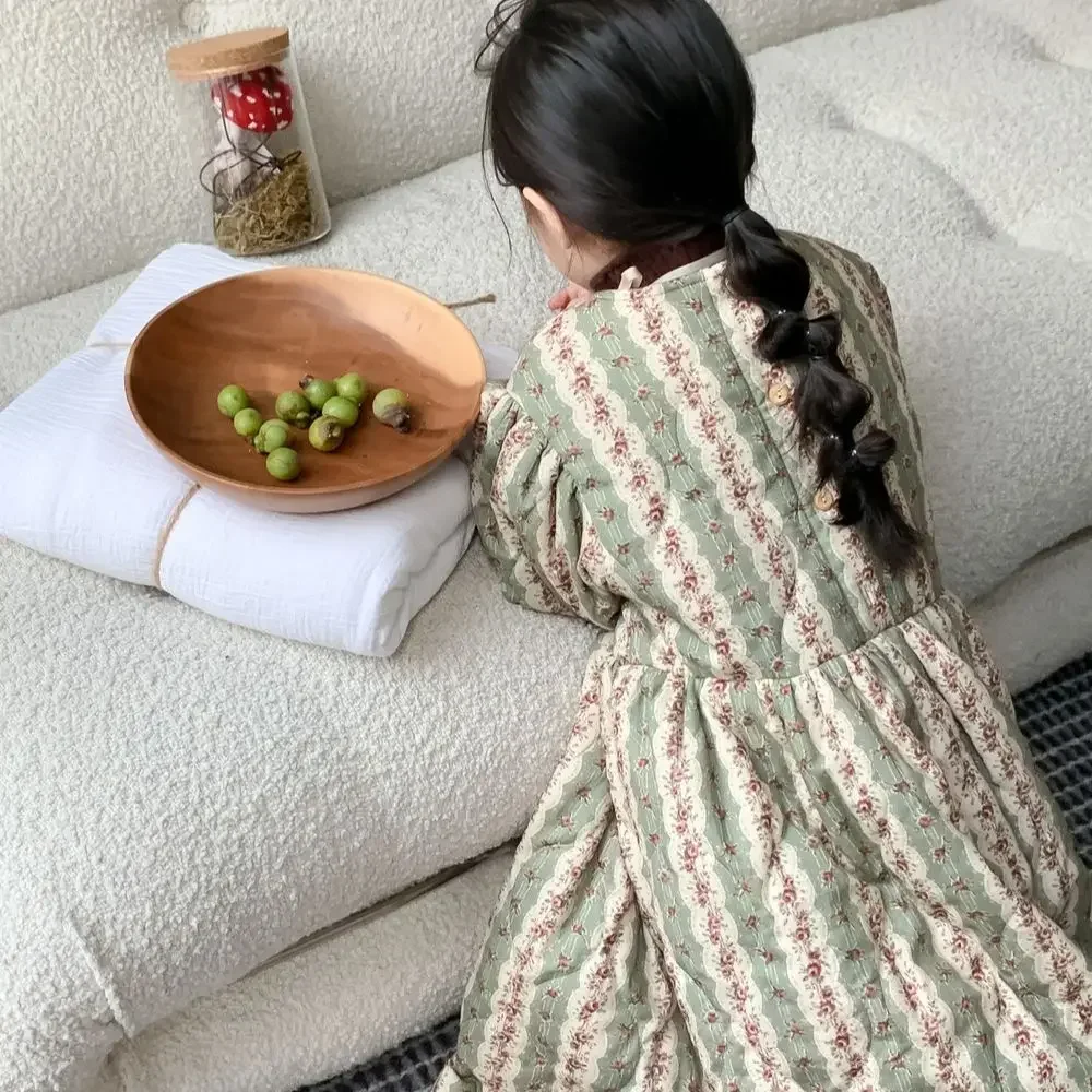 Детское платье 7904 зимнее Новое корейское вертикальное с цветочным принтом