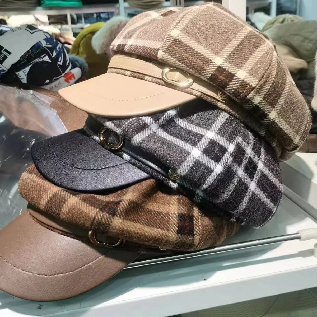 

Новая удобная кожаная восьмиугольная шапка в клетку в стиле пэчворк осень-зима ретро модная маленькая шапка с лицом британская шляпа газетчика