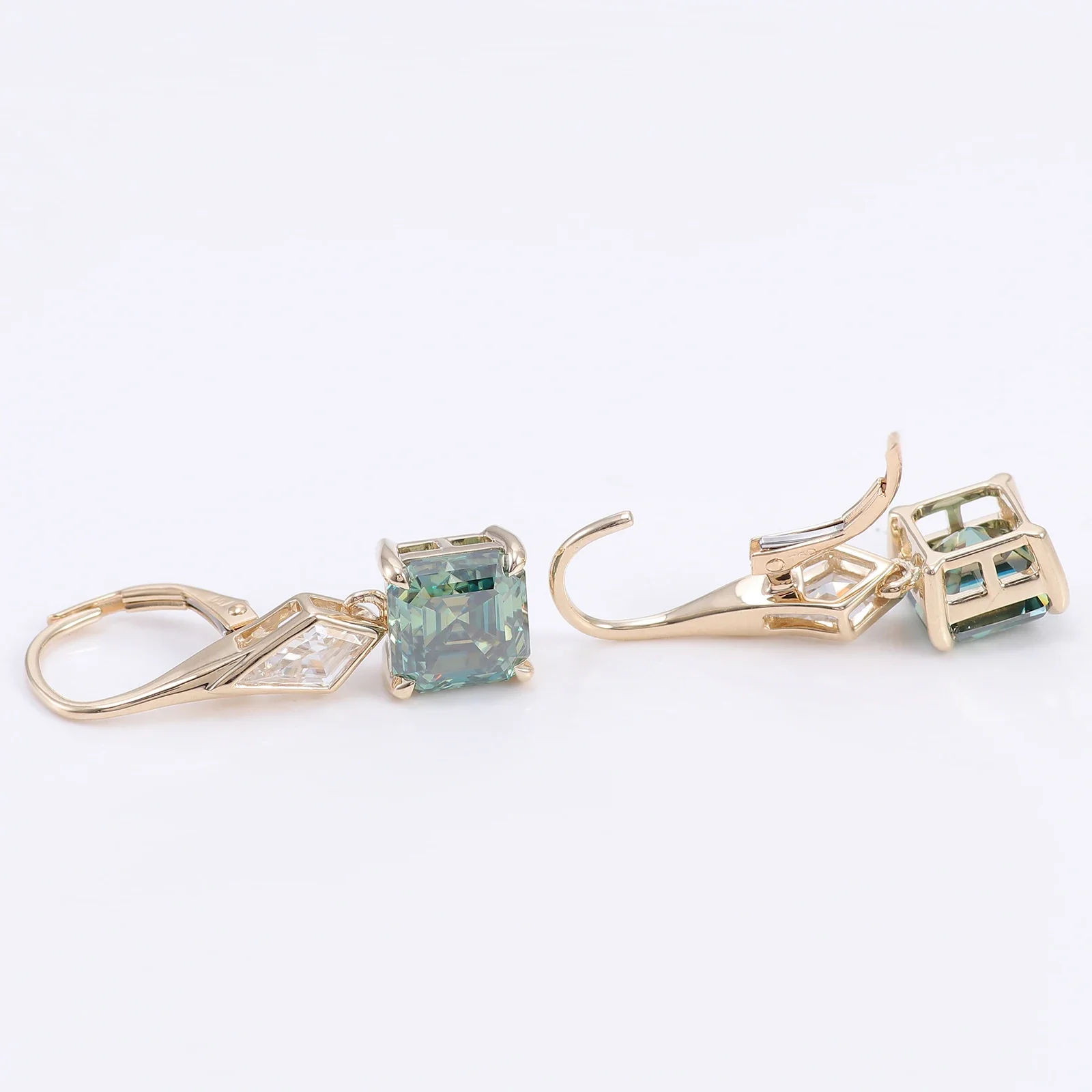 Серьги-подвески женские из желтого золота с муассанитом 10 к