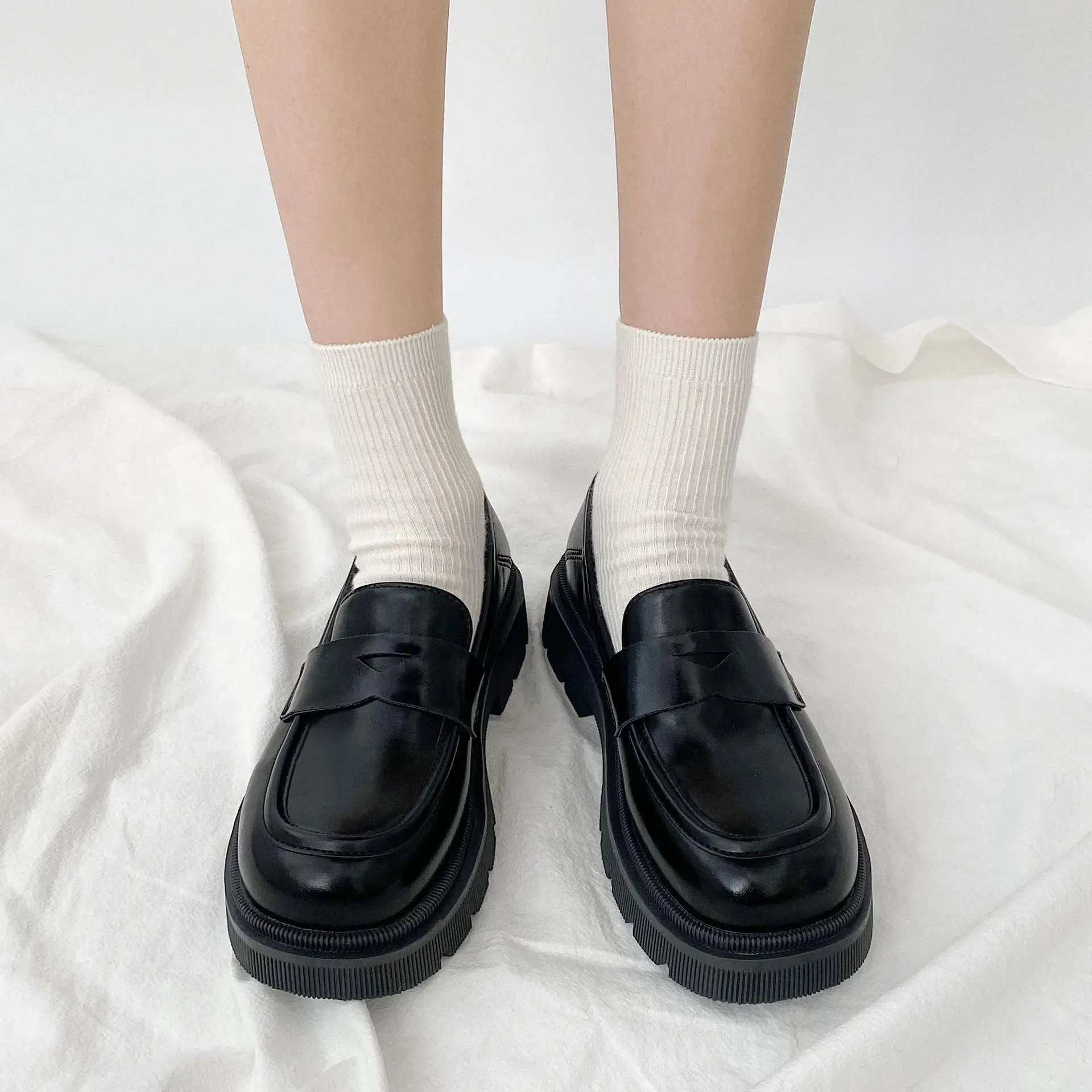 

Classic Retro British Style Leather Shoes 2022 Autumn New Platform Versatile Skirt Loafers Women's Fashion Shoes