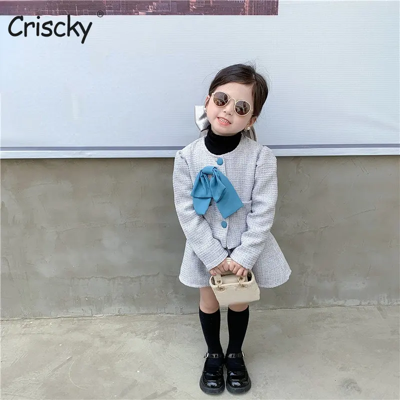 

Детский комплект для девочек, весенне-летний однотонный комплект с большим бантом, карманом, длинным рукавом и юбкой, костюмы для младенцев,...