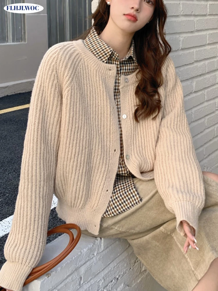 

Шикарная Милая одежда в Корейском стиле, Осень-зима, Женский Повседневный Свободный вязаный свитер с длинным рукавом и зелеными пуговицами ...