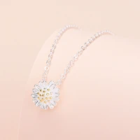 tkj fashion style small daisy necklace female personality two color chrysanthemum pendant small fresh net red jewelry 2022 new