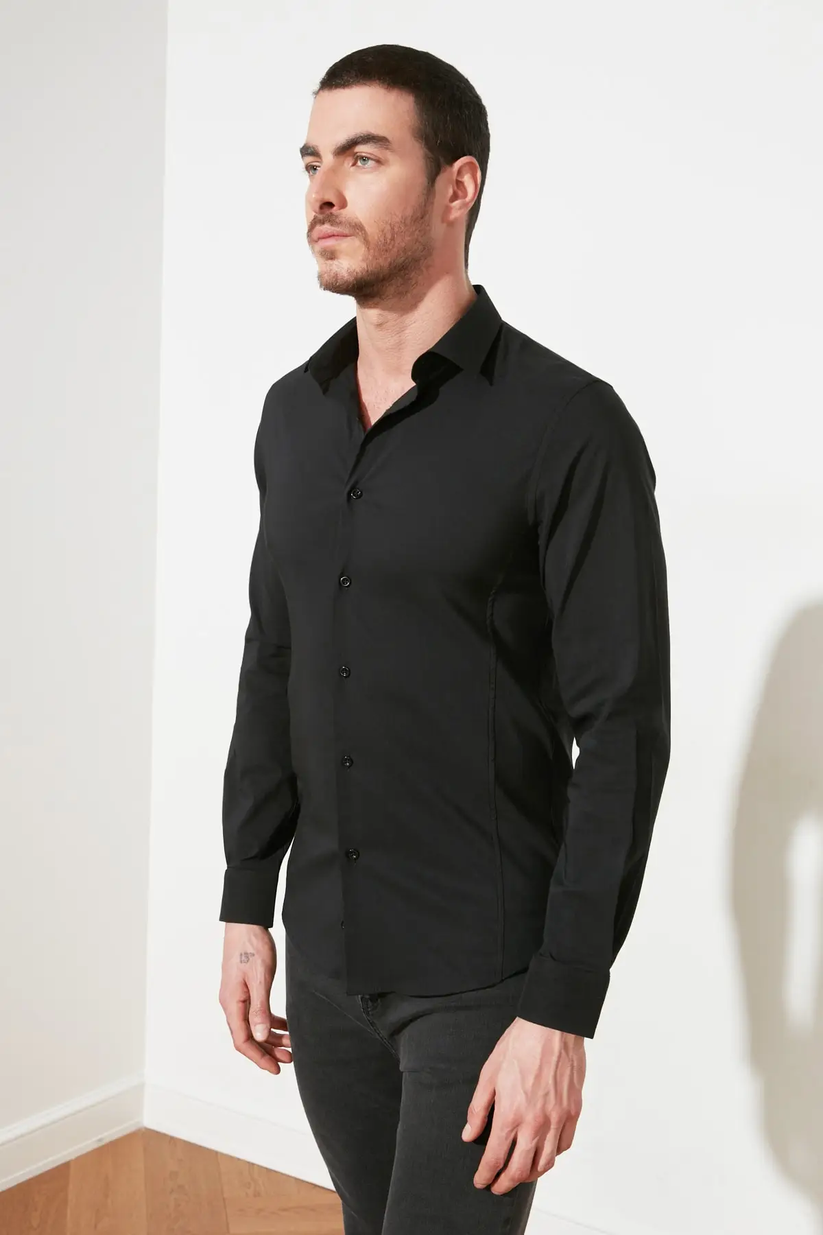 

Trendyol Male Super Slim Fit Basic Shirt Collar Shirt TMNSS21GO0478