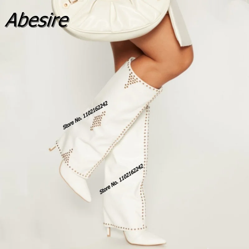 

Женские сапоги с острым носком, на высоком каблуке