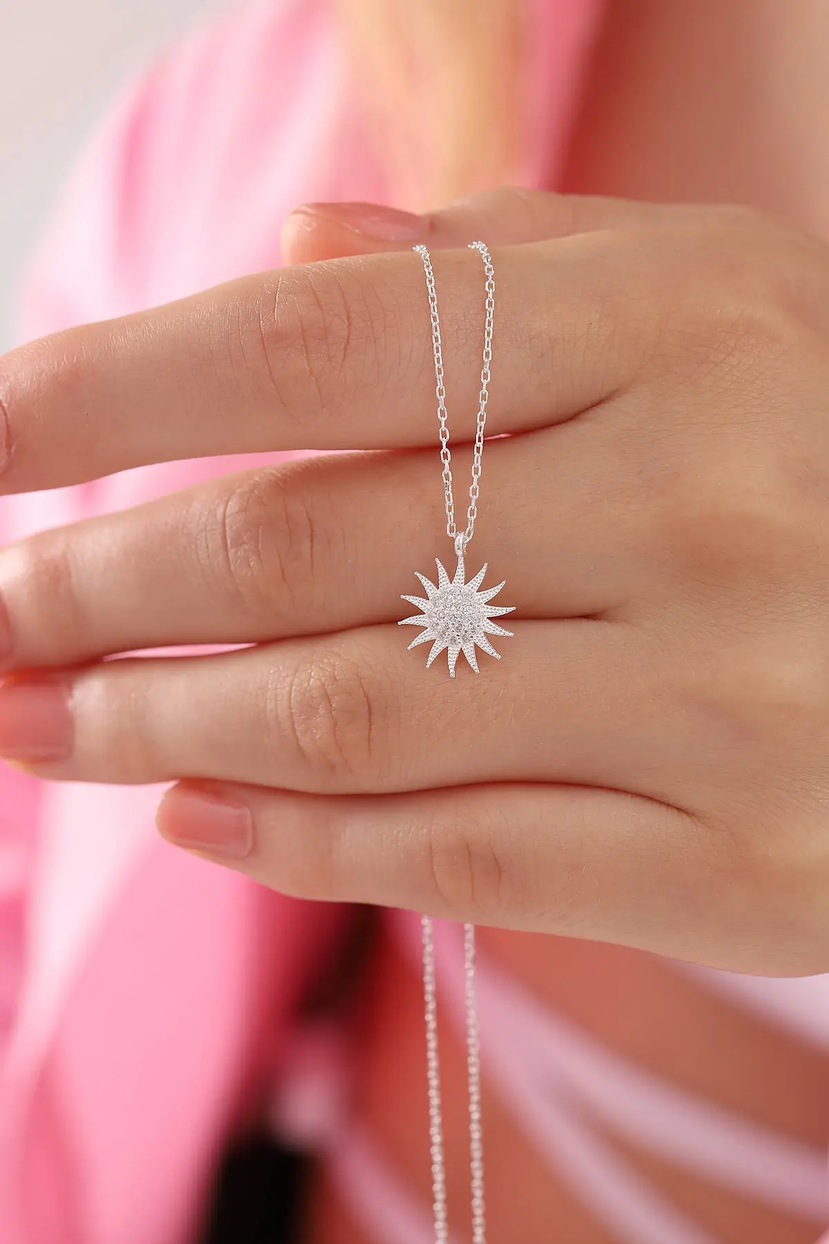 

925 Sterling Silver Chain Sun Model Necklace with White Zircon Stone