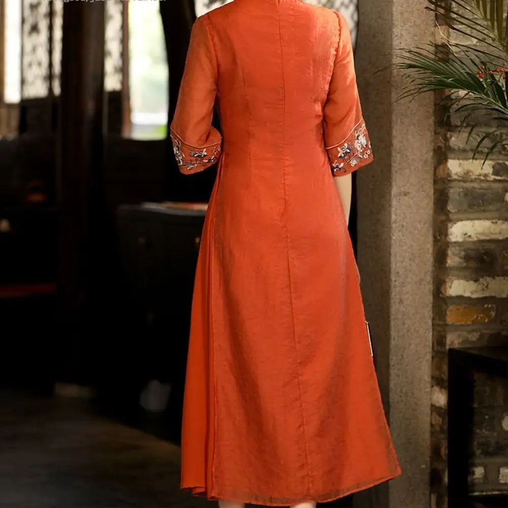 Нежная вышивка новое китайское платье Cheongsam с свободным цветком в этническом