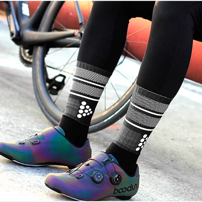 LAMEDA New Cycling Socks Univeral Compression Stockings For Men Women  Non-slip Outdoor Sports Mtb Soccer Footabll Running