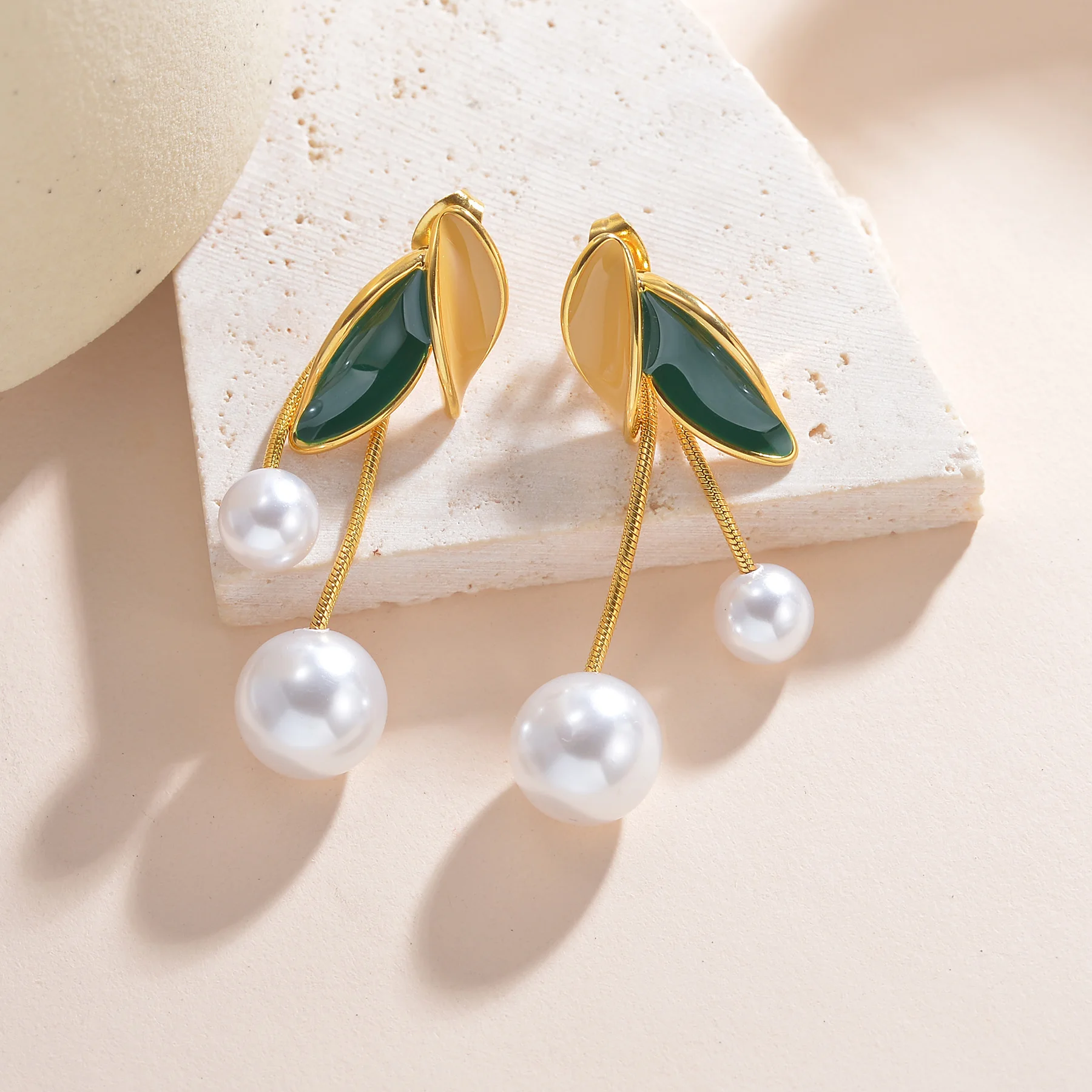 Серьги-гвоздики из нержавеющей стали с искусственным жемчугом