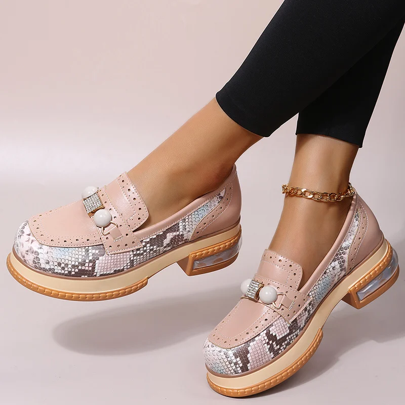 

New Casual Brogue Shoes Big Size 43 Shoelaces Leisure Patchwork Woman Shoes Flats zapatillas mujer