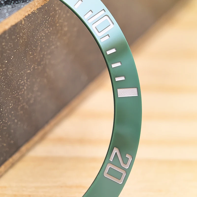 Фото Зеленый керамический безель VSF для замены часов Submariner 40 мм 116610LV №1