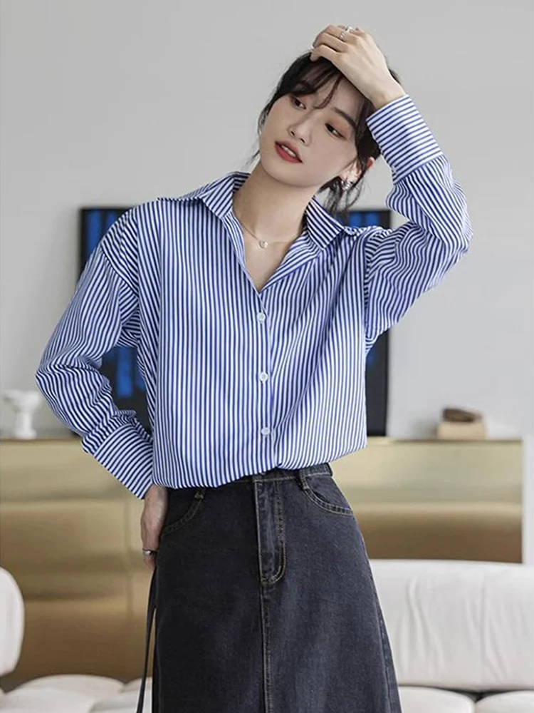 Рубашки в синюю полоску женская весенне-осенняя внутренняя одежда маленькая