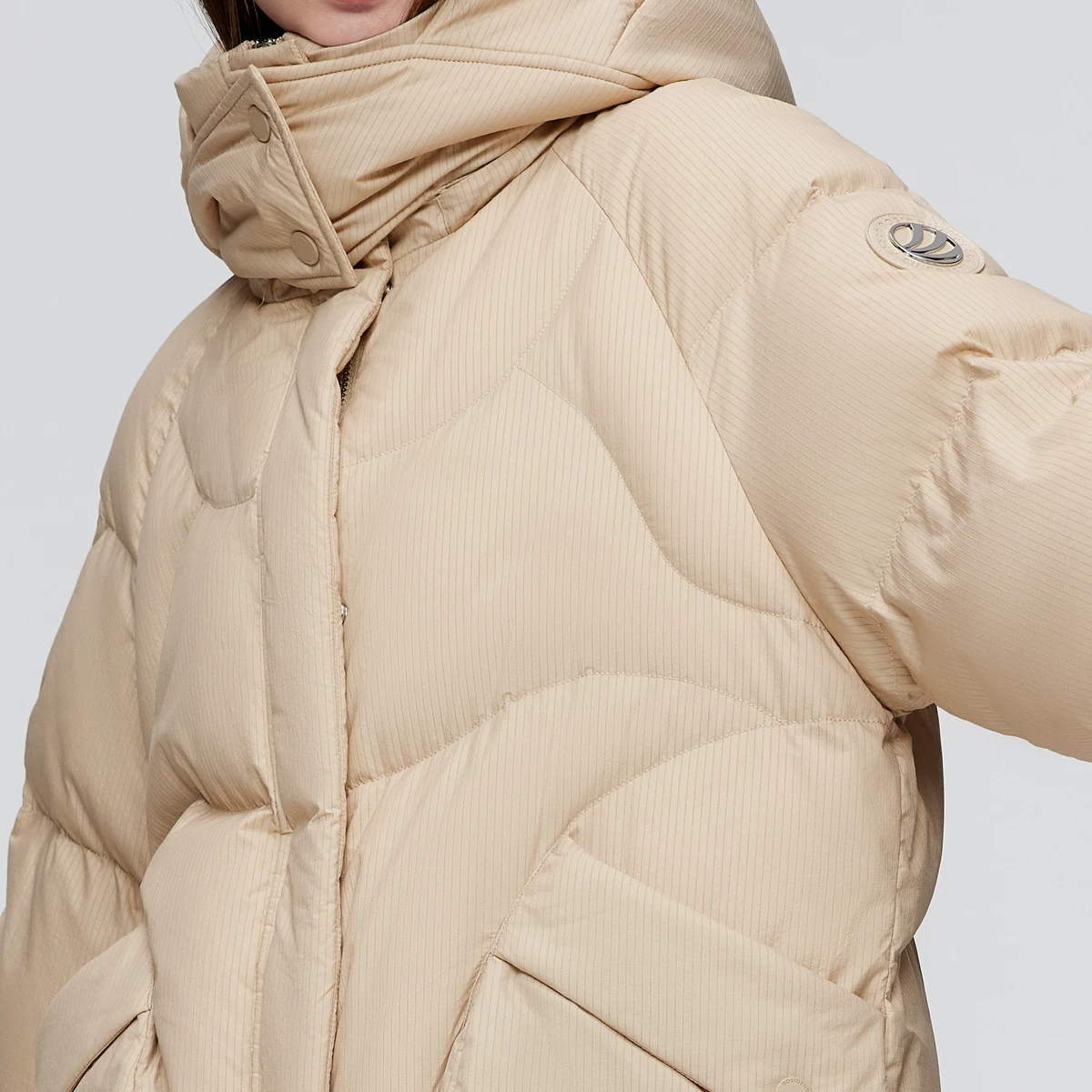 Женская пуховая куртка BOSIDENG