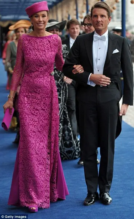 Ярко-розовые платья для матери невесты с длинным рукавом фуксия длинное