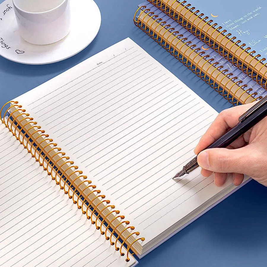 Блокнот на спирали B5 в твердой обложке с 300 внутренними страницами 150 листов