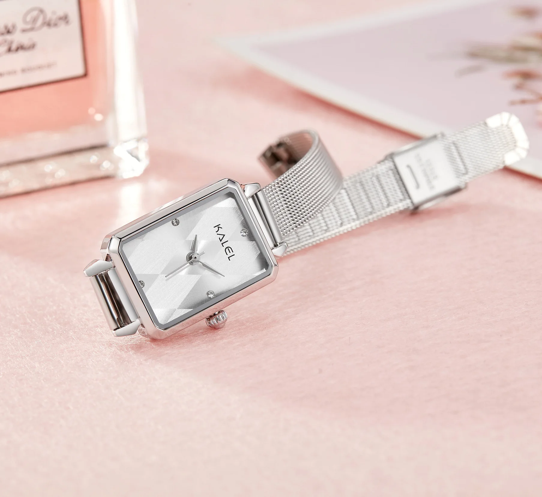 Hot hot high temperament waterproof simple square exquisite small quartz women's watch a hair