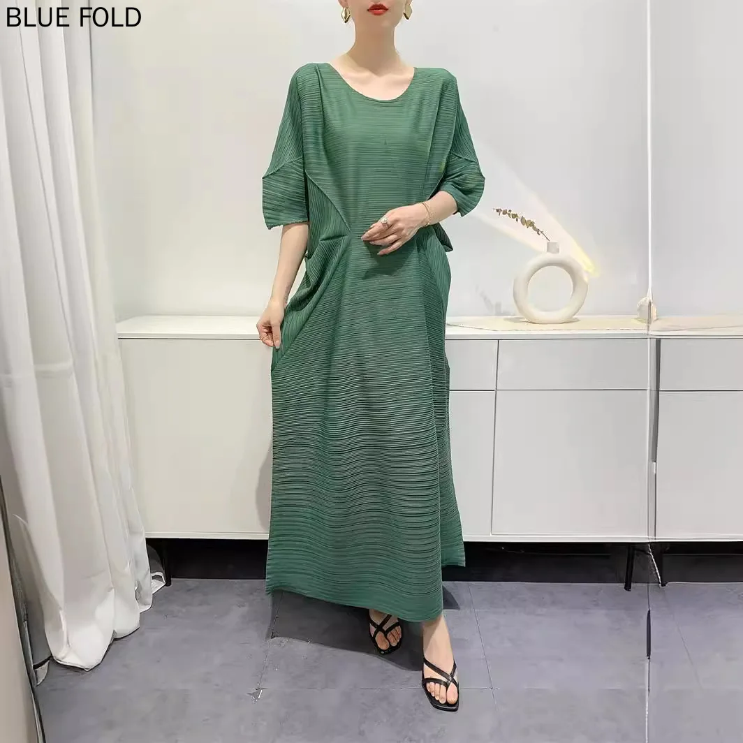 Платье женское Плиссированное средней длины на весну и лето