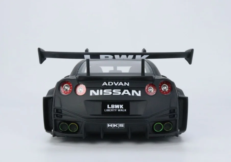 Фото Масштабная модель автомобиля Topspeed 1:18 LB Widebody GT 35GT-RR из смолы №5