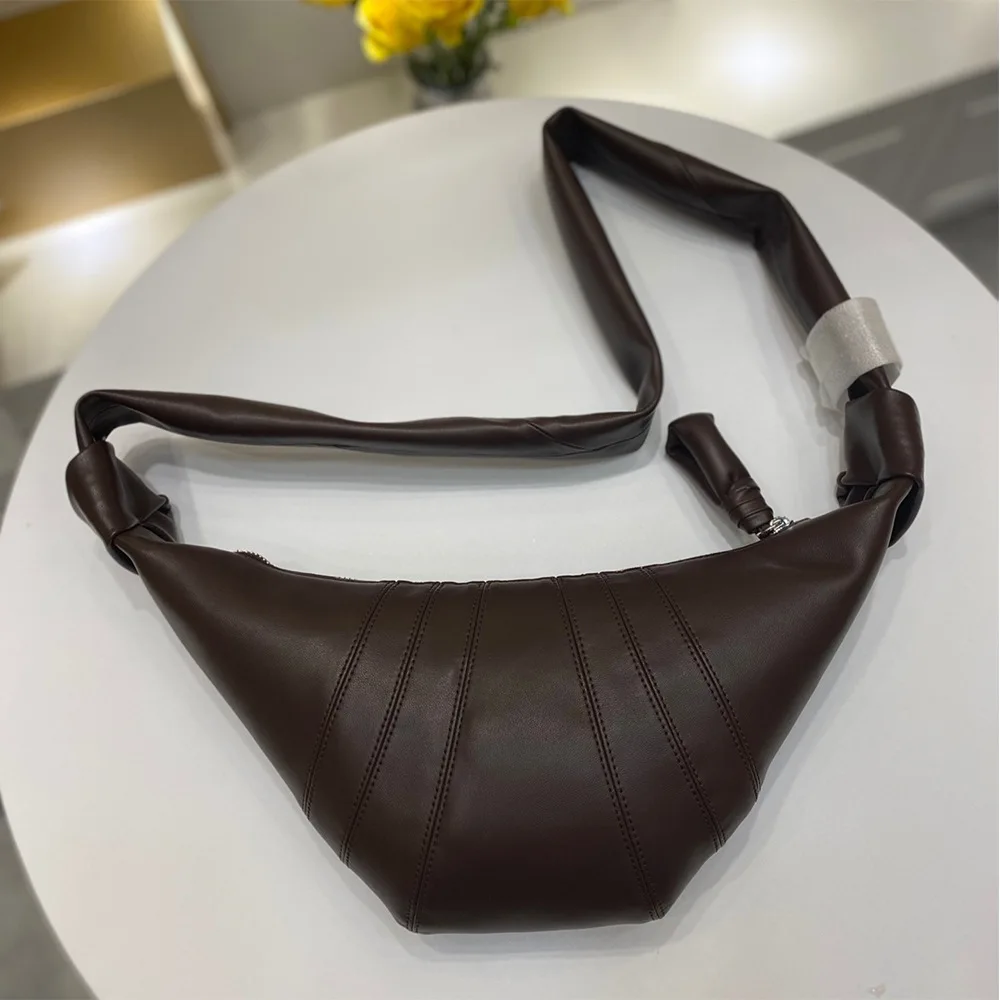 

New leather ladies armpit retro broadband chest bag dumpling bag croissant bag croissant bag shoulder messenger baguette bag