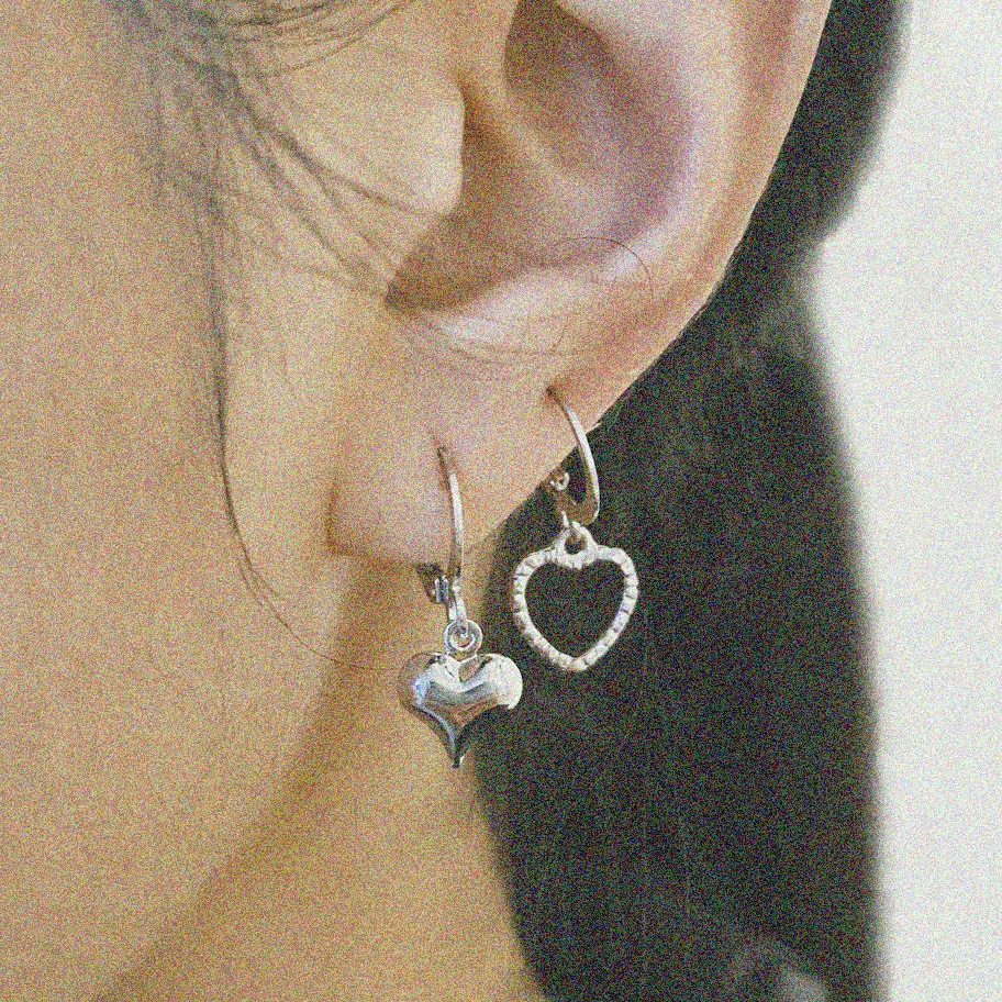 

Delysia King Alloy peach heart asymmetric love earrings