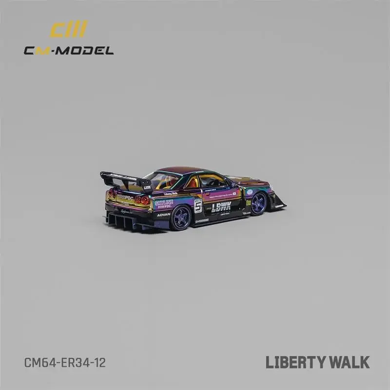CM МОДЕЛЬ 1:64 LBWK ER34 Суперсилуэт Хромированный цвет Литая под давлением модель