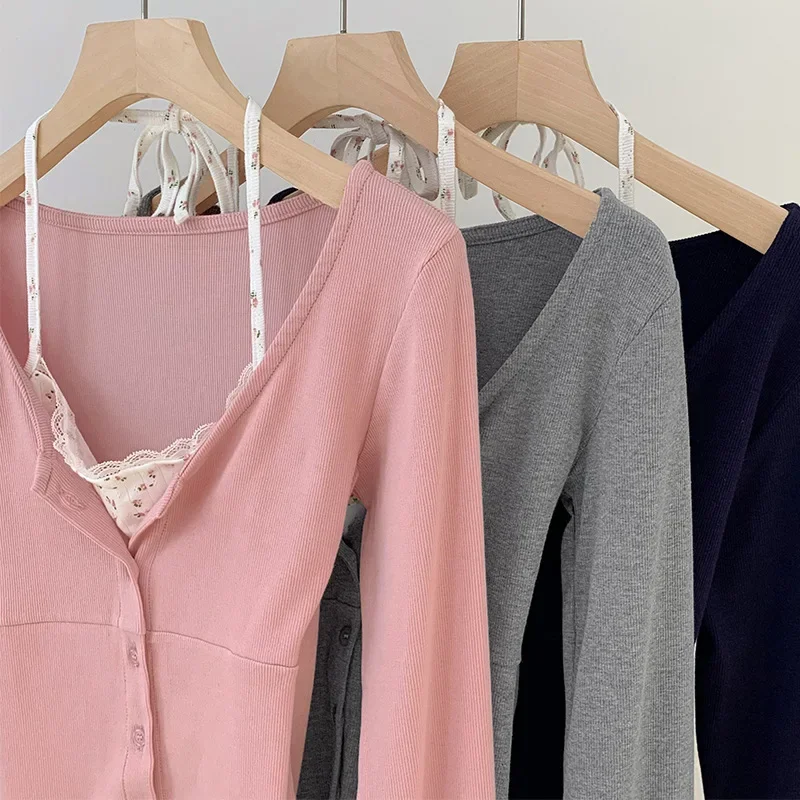 Элегантная двухсекционная футболка с кружевной отделкой и иллюзией женская