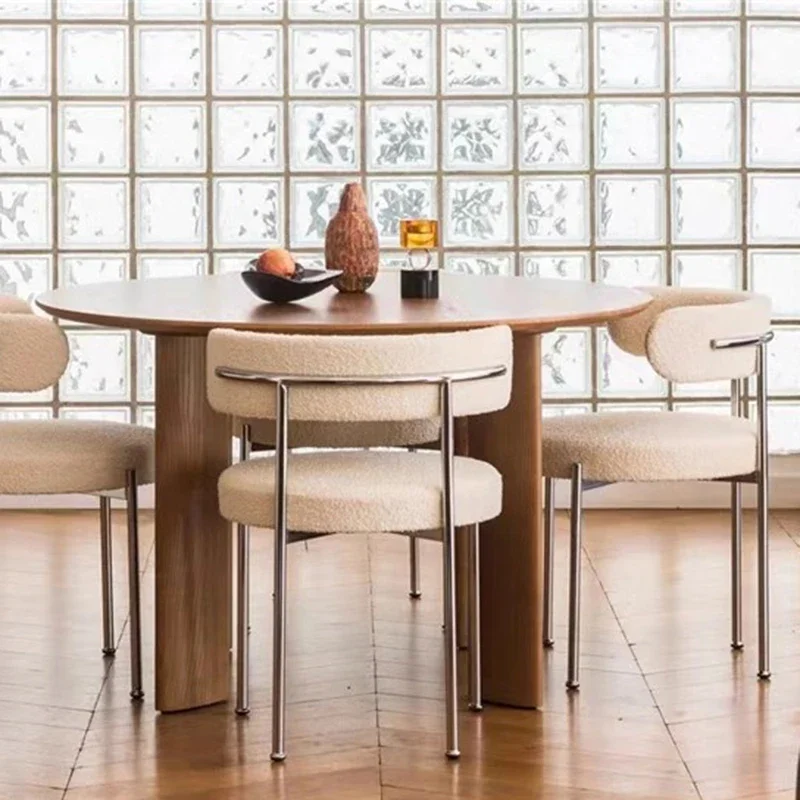 Удобные интерьерные стулья для гостиной легкие минималистичные современная