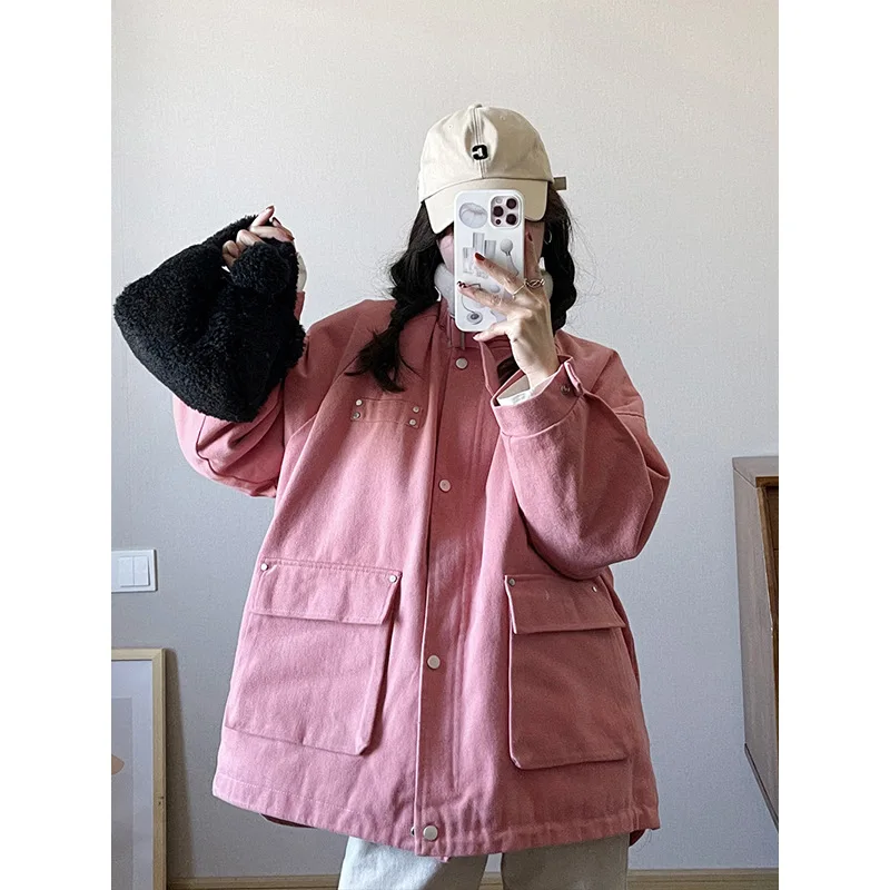 

Женская джинсовая куртка с воротником-стойкой, длинным рукавом и молнией