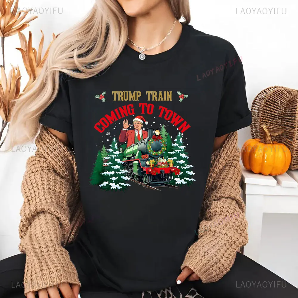 Трамп Поезд Coming To Town I'll Be Home for Christmas Женская футболка с принтом Trump Won Make America Great
