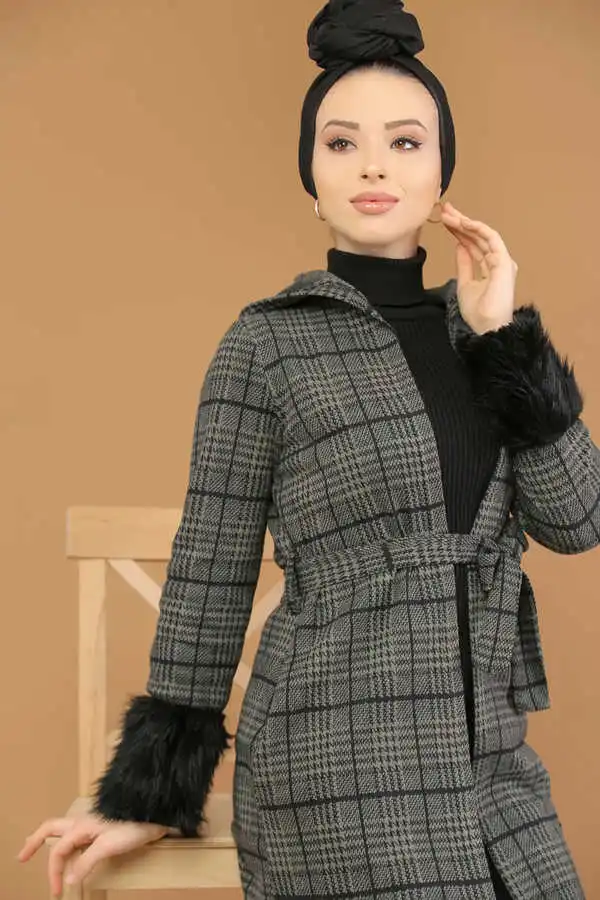 

Handles Furry Hijab Jacket Khaki-5211