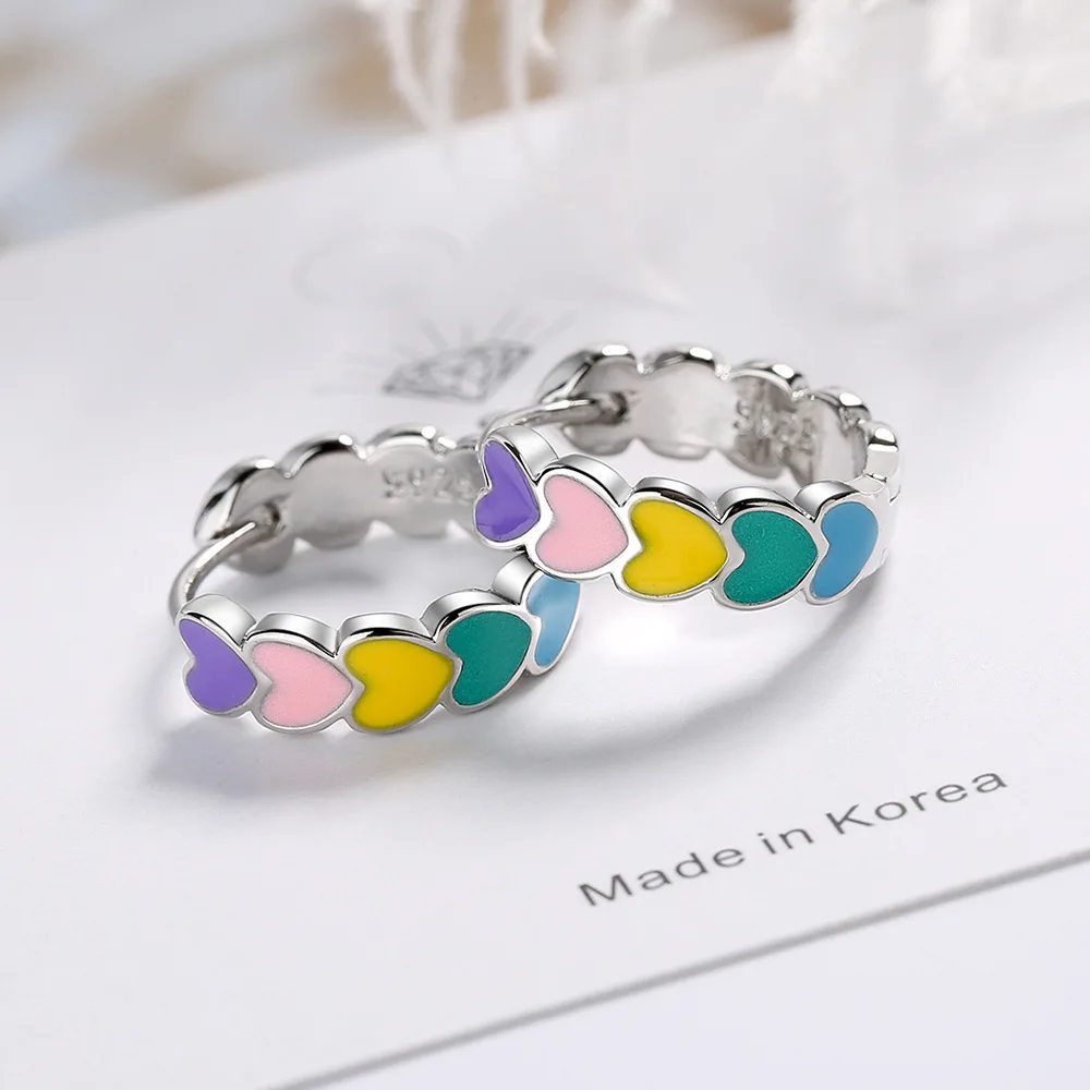 Модные радужные эмалированные серьги-кольца в форме сердца, романтичные разноцветные Круглые серьги Huggies для женщин, ювелирные кольца