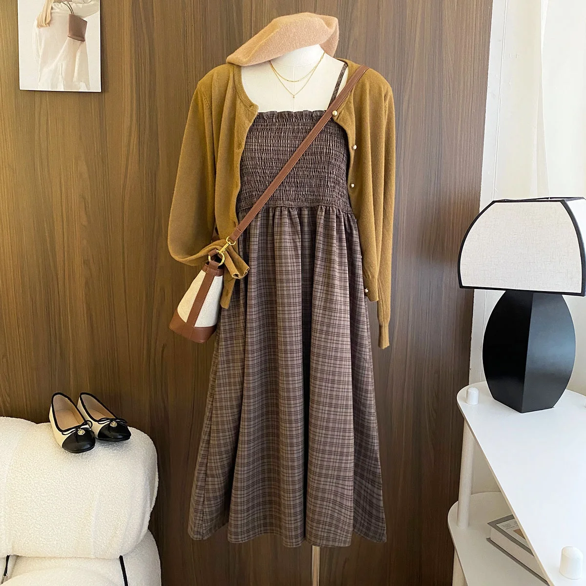 Простой вязаный кардиган с круглым вырезом в стиле ретро маленький золотой