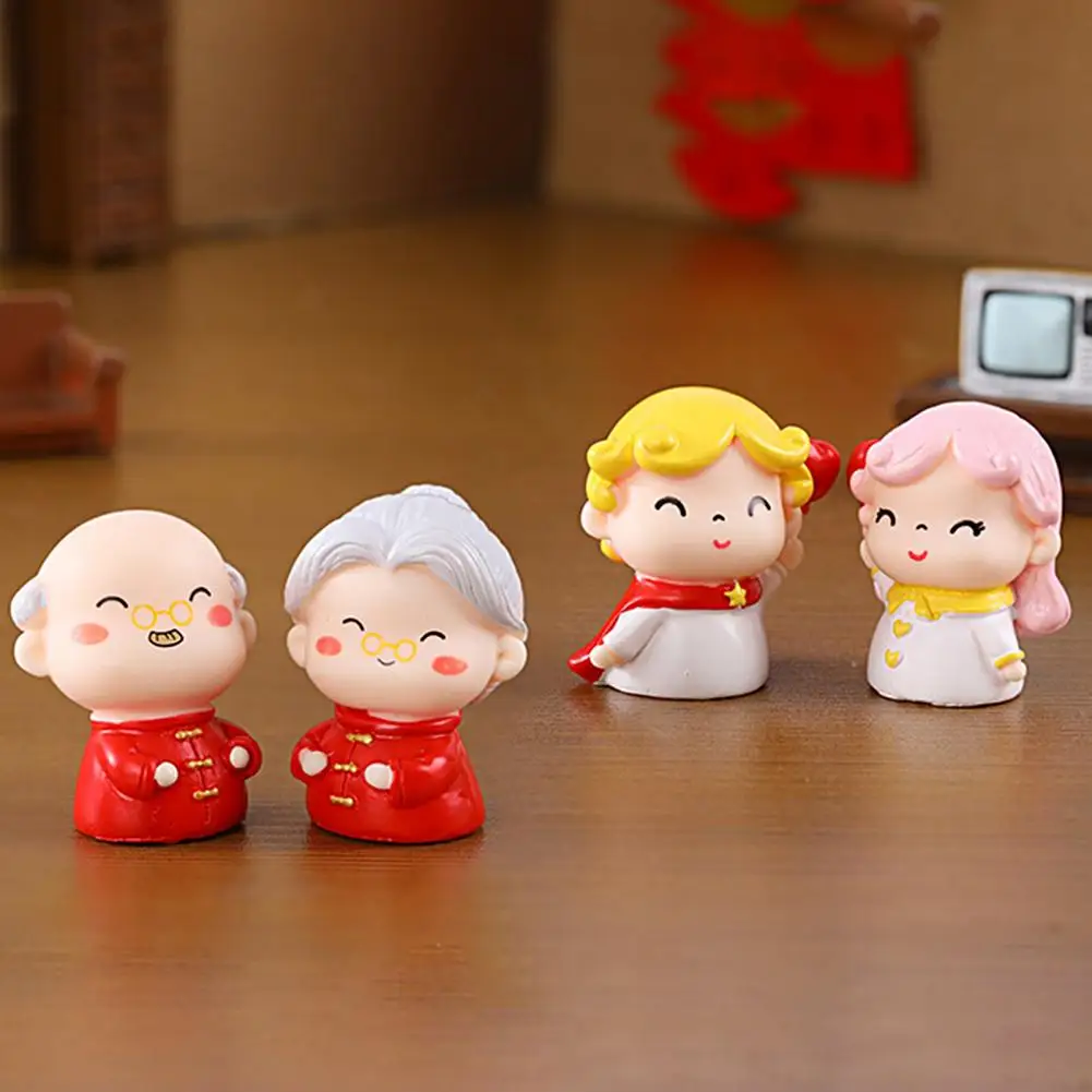 

Cute Miniature Couple Sculptures Smiling Face Resin Bright Color Couple Figurines for Gifts