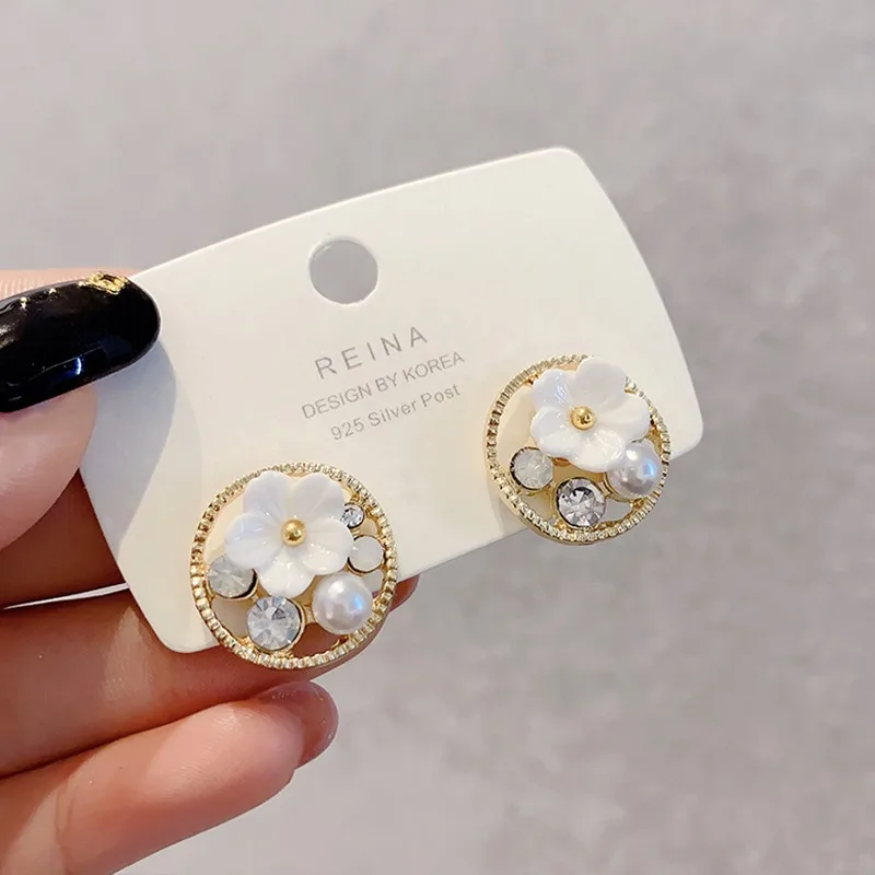 Женские винтажные серьги-гвоздики с искусственным жемчугом |