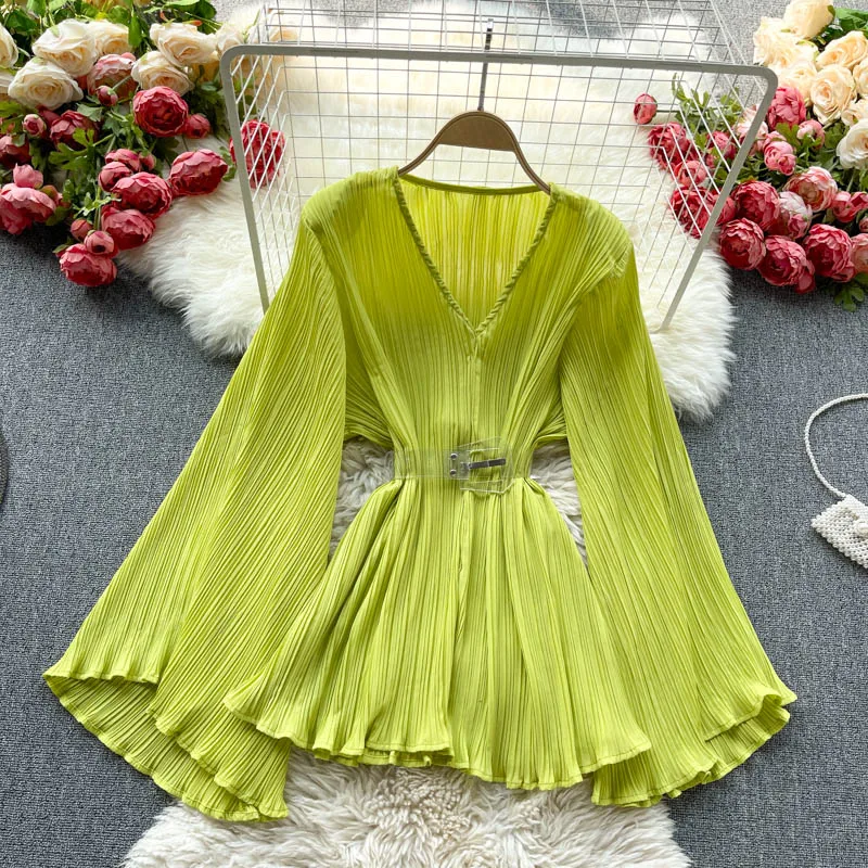 

V-neck Solid Color Flared Sleeve Top with Small Pleat Design Shows Thin Waist and Versatile Chiffon T Shirt Women