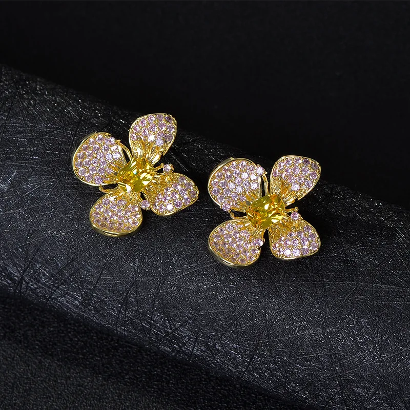 

Hot fashion jewelry 14K gold plated luxury copper inlaid zircon four-leaf flower earring elegant women's party accessories