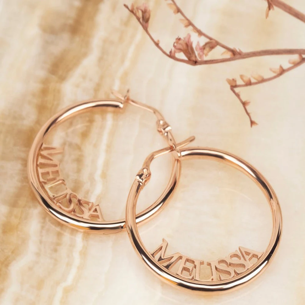 Customized Bottom Name Round Earrings Personality Ladies Fashion Trend Name Letter Nameplate Circle Jewelry Gifts for Girlfriend